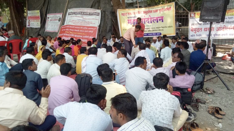 विनाअनुदानित शिक्षकांचं शाळा बंद आंदोलन विनाअनुदानित शिक्षकांचं शाळा बंद आंदोलन