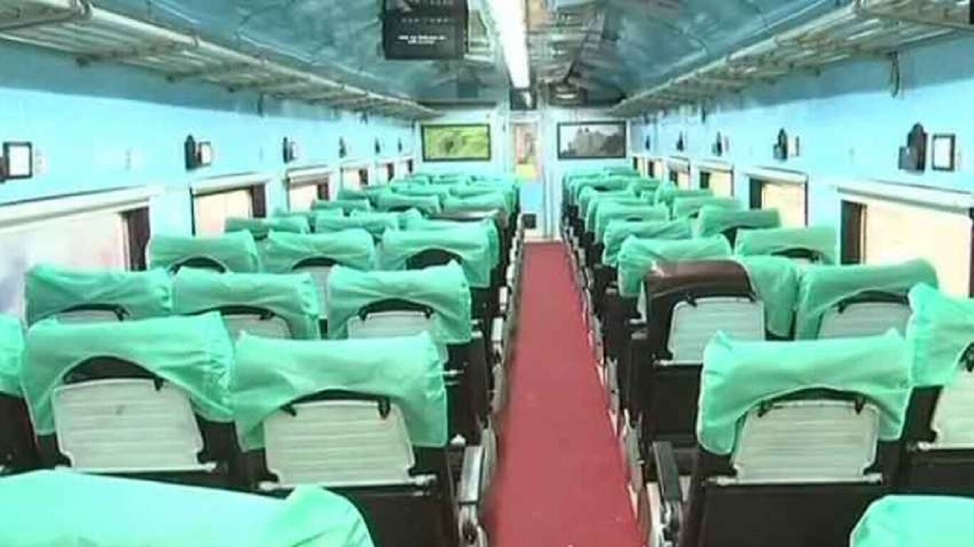 प्रगती एक्स्प्रेसमधील सामान गेलं चोरीला