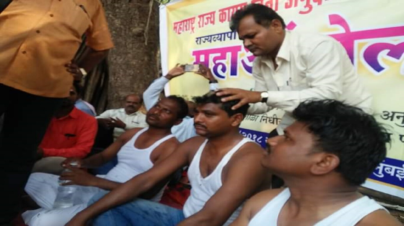 शासनाचा निषेध करण्यासाठी शिक्षकांचं मुंडण आंदोलन