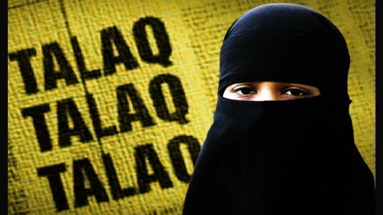 मौलवी ने फोन पर दिया तलाक, पत्नी की शिकायत के बाद हुआ गिरफ्तार मौलवी ने फोन पर दिया तलाक, पत्नी की शिकायत के बाद हुआ गिरफ्तार