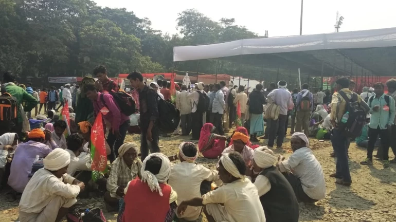 लेखी आश्वासनानंतर 'उलगुलान' मोर्चा मागे लेखी आश्वासनानंतर 'उलगुलान' मोर्चा मागे