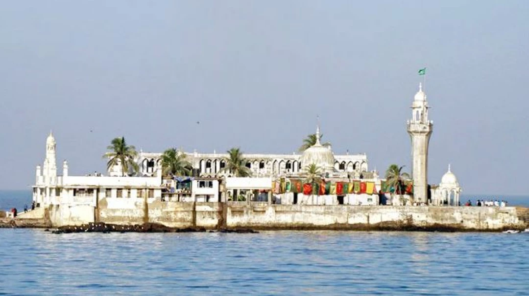 Discovering Haji Ali Dargah Facts And Information Mumbai Live discovering-haji-ali-dargah-facts-and-information-mumbai-live