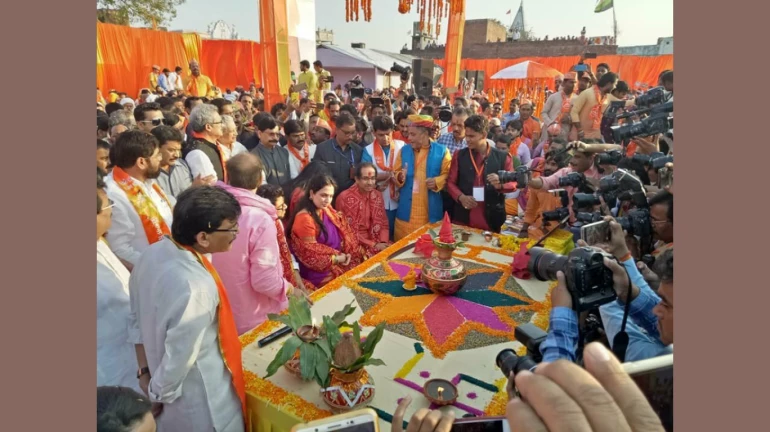 Give us a date for Ram Mandir construction: Shiv Sena chief Uddhav Thackeray attacks BJP Give us a date for Ram Mandir construction: Shiv Sena chief Uddhav Thackeray attacks BJP