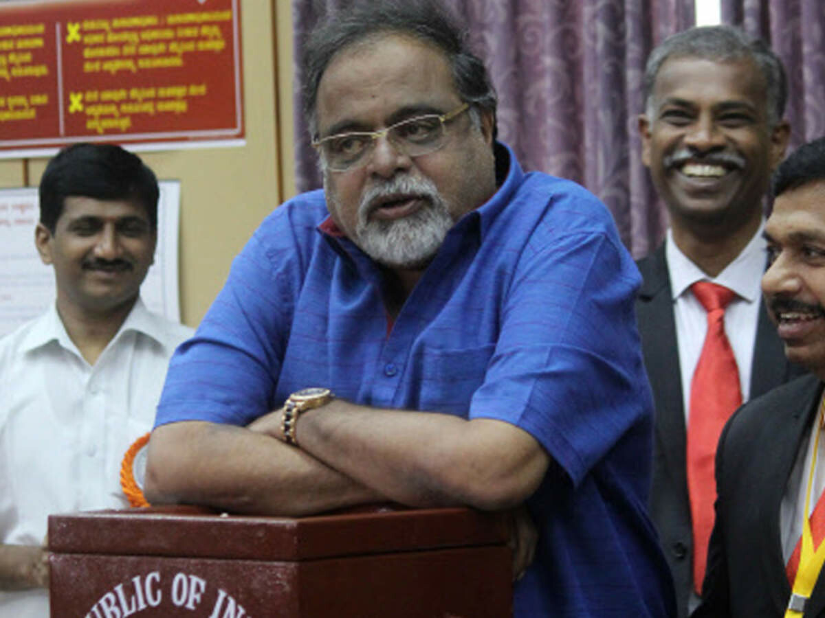 एक्टर अंबरीश का दिल का दौरा पड़ने से निधन