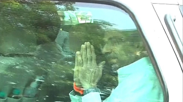 अयोध्या दौऱ्यानंतर उद्धव ठाकरे मुंबईत दाखल अयोध्या दौऱ्यानंतर उद्धव ठाकरे मुंबईत दाखल