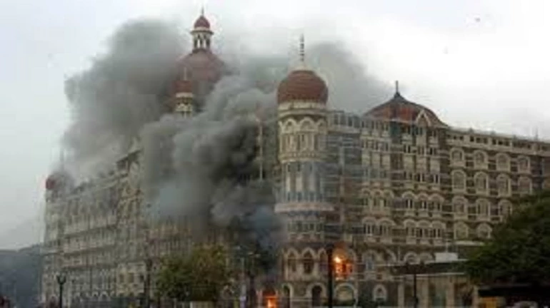 26/11 Mumbai Terror Attack: Chief Minister, Governor pay tribute to the martyrs 26/11 Mumbai Terror Attack: Chief Minister, Governor pay tribute to the martyrs