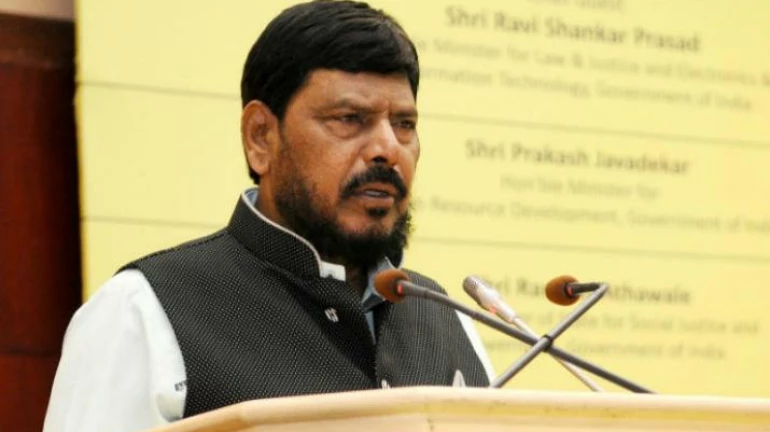 लोकसभा निवडणुकीत रिपाइंला २ जागा द्या - रामदास आठवले लोकसभा निवडणुकीत रिपाइंला २ जागा द्या - रामदास आठवले