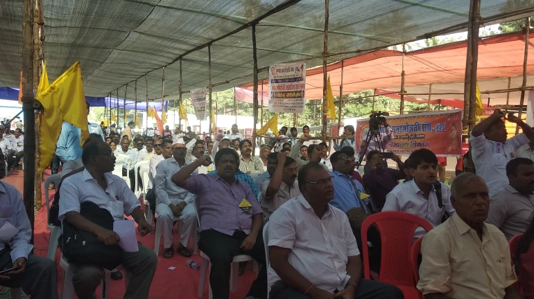 आमच्यात घुसखोरी नको, ओबीसी कार्यकर्त्यांचं आझाद मैदानात आंदोलन आमच्यात घुसखोरी नको, ओबीसी कार्यकर्त्यांचं आझाद मैदानात आंदोलन