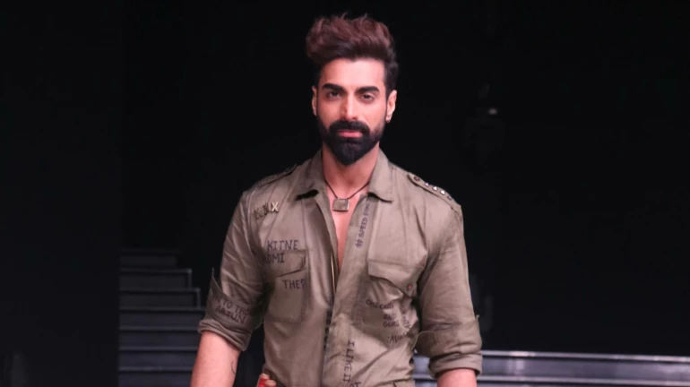 Choreographer Tushar Kalia to judge dance reality show 'Dancing Stars' Choreographer Tushar Kalia to judge dance reality show 'Dancing Stars'