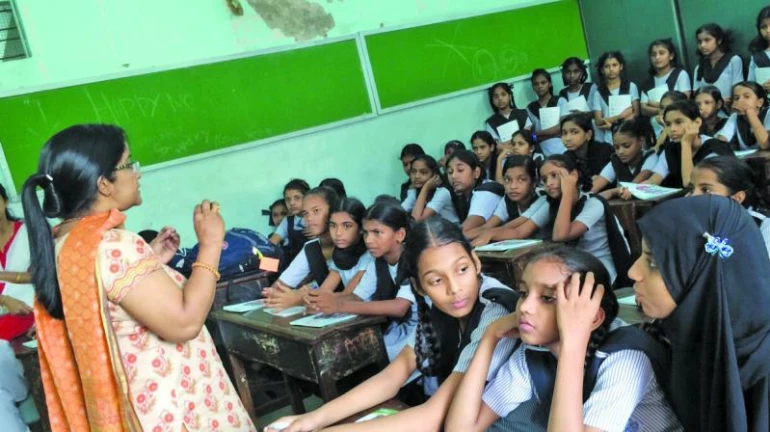 बीएमसी स्कूलों में अब कक्षा 5वीं और 6ठीं की लड़किया भी मुफ्त में कर सकेगी सैनिटरी नैपकिन का इस्तेमाल