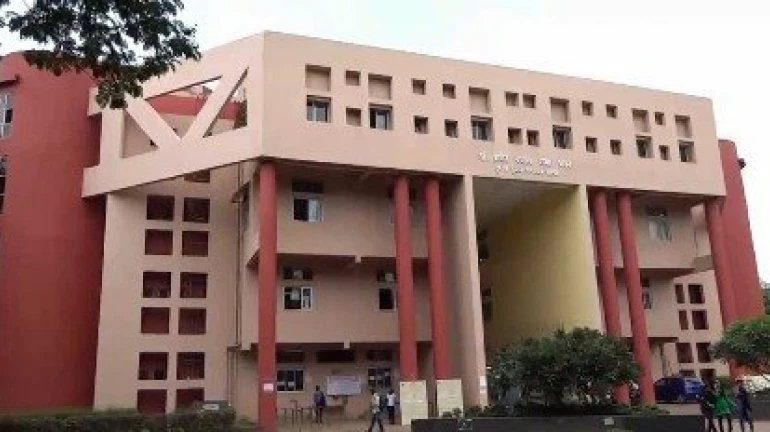 आयडॉलच्या मान्यतेची प्रक्रिया अद्याप सुरू, विद्यापीठाचा खुलासा आयडॉलच्या मान्यतेची प्रक्रिया अद्याप सुरू, विद्यापीठाचा खुलासा