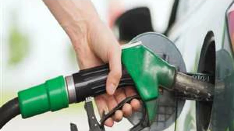 मुंबई में एक लीटर पेट्रोल की कीमत 115 रुपये से भी ज्यादा! मुंबई में एक लीटर पेट्रोल की कीमत 115 रुपये से भी ज्यादा!