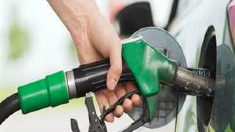 महाराष्ट्र में पेट्रोल और डीज़ल के कीमतों में कमी महाराष्ट्र में पेट्रोल और डीज़ल के कीमतों में कमी