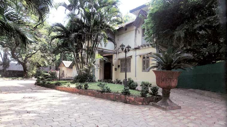 रानीबाग में महापौर बंगले का रास्ता साफ, अतिरिक्त आयुक्त ने खाली किया बंगला। रानीबाग में महापौर बंगले का रास्ता साफ, अतिरिक्त आयुक्त ने खाली किया बंगला।