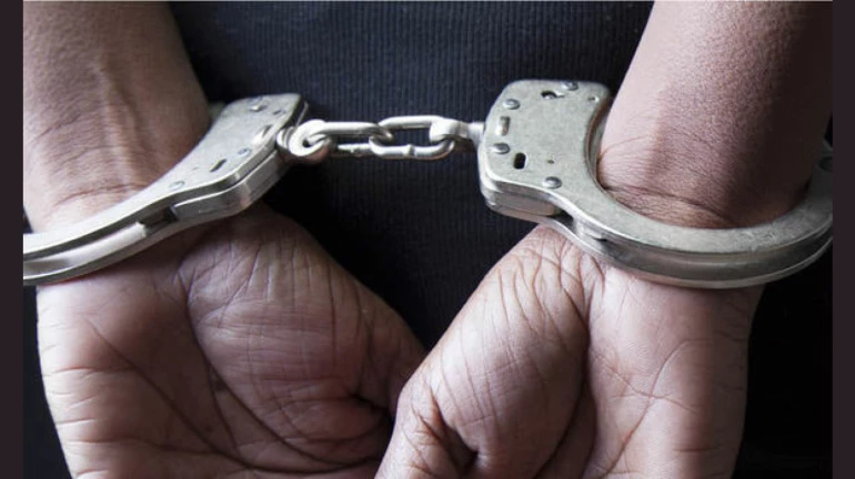 सेक्स रैकेट चलाने के आरोप में 70 साल का बुजुर्ग गिरफ्तार सेक्स रैकेट चलाने के आरोप में 70 साल का बुजुर्ग गिरफ्तार