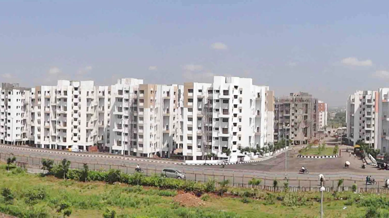 गुडन्यूज : बिगर उपकरप्राप्त इमारतीतील रहिवाशांना मिळणार किमान ३०० चौ. फुटांचं घर गुडन्यूज : बिगर उपकरप्राप्त इमारतीतील रहिवाशांना मिळणार किमान ३०० चौ. फुटांचं घर