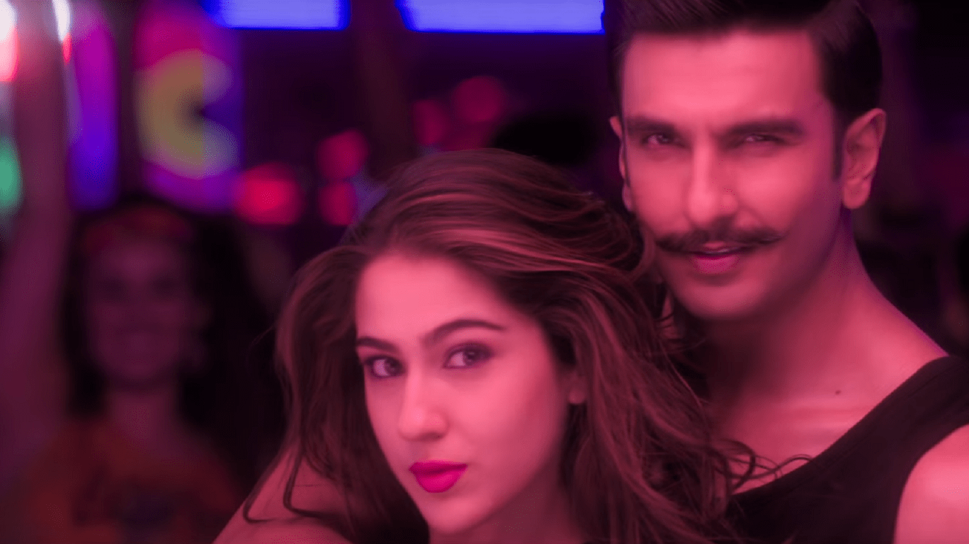 ‘आंख मारे’ गाना हुआ रिलीज, रणवीर के साथ ‘गोलमाल अगेन’ की टीम ने भी लगाए ठुमके