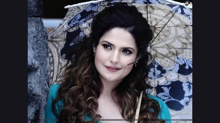 जरीन खान की कार का हुआ एक्सीडेंट, एक की मौत जरीन खान की कार का हुआ एक्सीडेंट, एक की मौत