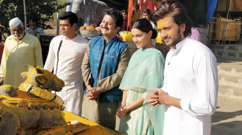 'माऊली'ची जेजुरी-पंढरी वारी 'माऊली'ची जेजुरी-पंढरी वारी