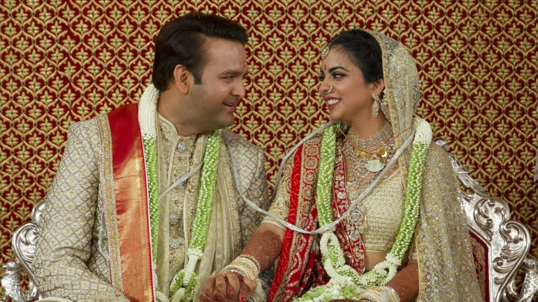 In Pics: Celebrities, Politicians, Businessmen grace The 'Isha Ambani-Anand Piramal' wedding
