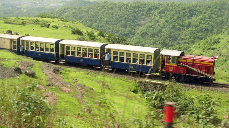 आता फॅमिली पिकनीकसाठी बुक करा माथेरानची मिनी ट्रेन आता फॅमिली पिकनीकसाठी बुक करा माथेरानची मिनी ट्रेन
