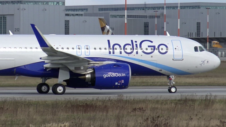 Commuters Slam IndiGo As Flights Get Stranded For 6 Hours Commuters Slam IndiGo As Flights Get Stranded For 6 Hours