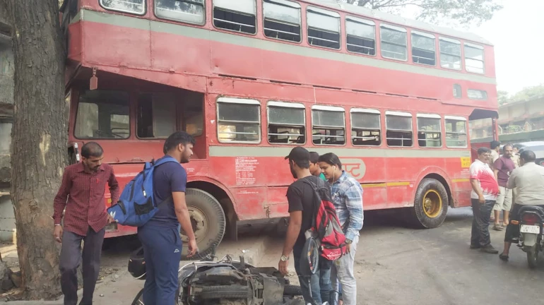 Double-decker bus meets with an accident at Kalina