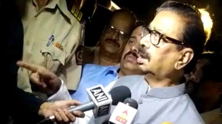 अंधेरी कामगार अस्पताल आग मामला - सांसद गजानन कीर्तिकर ने की मृतक के रिश्तेदारों को ज्यादा मुआवजे देने की मांग अंधेरी कामगार अस्पताल आग मामला - सांसद गजानन कीर्तिकर ने की मृतक के रिश्तेदारों को ज्यादा मुआवजे देने की मांग