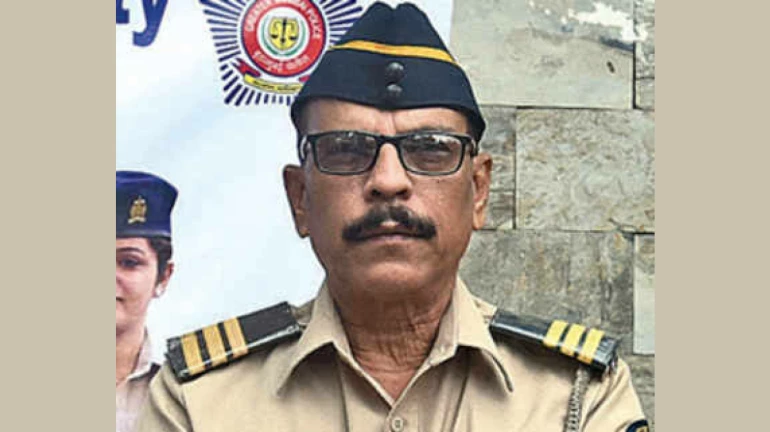 पोलिस दलातील भ्रष्टाचाराविरोधात आवाज उठवणाऱ्या सुनील टोकेंवरच निलंबनाची कारवाई पोलिस दलातील भ्रष्टाचाराविरोधात आवाज उठवणाऱ्या सुनील टोकेंवरच निलंबनाची कारवाई