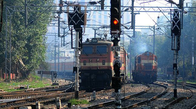 १० वी, १२ वी पास उमेदवारांना रेल्वेत नोकरीची संधी