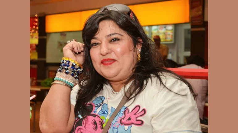 A man stalking actress Dolly Bindra arrested in Mumbai A man stalking actress Dolly Bindra arrested in Mumbai