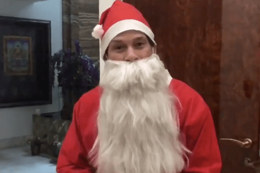 video: सचिन तेंडुलकर बने सांटा क्लॉज, बच्चों में बांटा गिफ्ट
