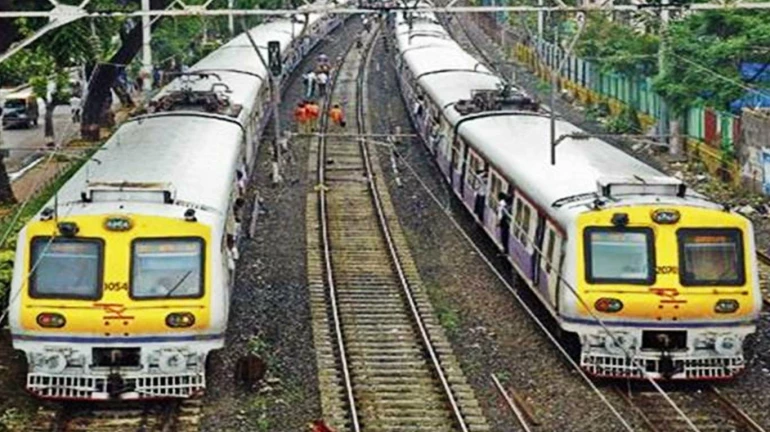 31 दिसंबर की मध्यरात्रि तीन लाइनों पर विशेष लोकल चलाएगी रेलवे