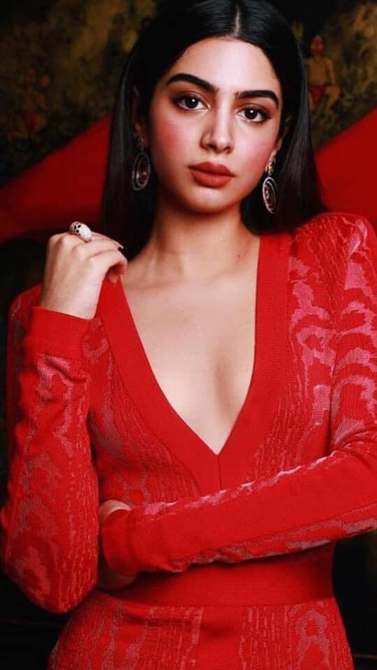 जान्हवी के बाद खुशी को लॉन्च करेंगे करण जौहर!