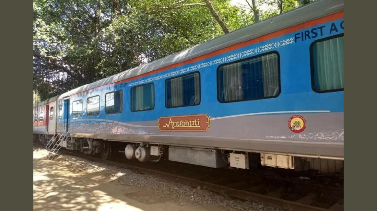 शताब्दी एक्सप्रेस में यात्रियों के लिए लाइब्रेरी की शुरुआत शताब्दी एक्सप्रेस में यात्रियों के लिए लाइब्रेरी की शुरुआत