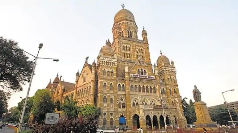 Influencer much? BMC passes a proposal to strengthen social media at the cost of ₹6 crore