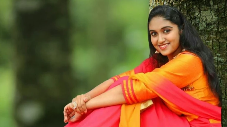 बारावीमुळे हुकणार रिंकूच्या 'कागर' चा व्हॅलेंटाईन डेचा मुहूर्त? बारावीमुळे हुकणार रिंकूच्या 'कागर' चा व्हॅलेंटाईन डेचा मुहूर्त?