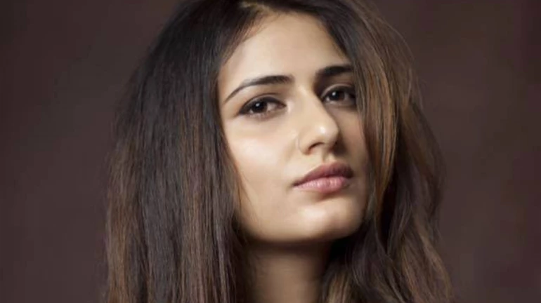 Fatima Sana Shaikh to become a director for Vishal Bharadwaj’s music video 'Palkein Kholo’ Fatima Sana Shaikh to become a director for Vishal Bharadwaj’s music video 'Palkein Kholo’