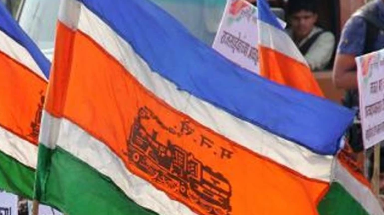 बेस्ट कर्मचारियों के समर्थन में उतरी मनसे,कोस्टल रोड का रुकवाया काम बेस्ट कर्मचारियों के समर्थन में उतरी मनसे,कोस्टल रोड का रुकवाया काम