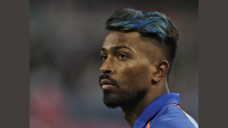 पंड्या की मुश्किल और बढ़ी, खार जिमखाना क्लब ने रद्द की सदस्यता पंड्या की मुश्किल और बढ़ी, खार जिमखाना क्लब ने रद्द की सदस्यता