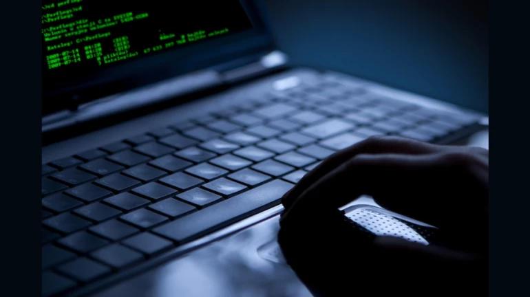 माटुंग्यातील व्यावसायिकाला कोट्यावधी रुपयांचा गंडा घालणारे अटकेत माटुंग्यातील व्यावसायिकाला कोट्यावधी रुपयांचा गंडा घालणारे अटकेत