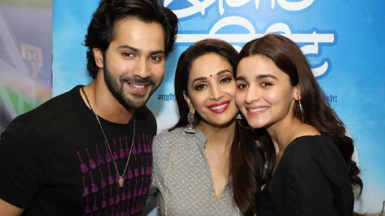 आलिया ने पूरी की ‘कलंक’, अर्से बाद बड़े पर्दे पर दिखेगी माधुरी-संजय की जोड़ी आलिया ने पूरी की ‘कलंक’, अर्से बाद बड़े पर्दे पर दिखेगी माधुरी-संजय की जोड़ी