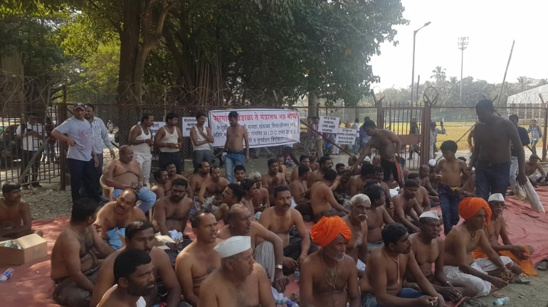 अर्धनग्न मोर्चा यशस्वी, शेतकऱ्यांच्या संमतीनेच जमीन संपादन होणार, उद्योगमंत्र्यांचं आश्वासन अर्धनग्न मोर्चा यशस्वी, शेतकऱ्यांच्या संमतीनेच जमीन संपादन होणार, उद्योगमंत्र्यांचं आश्वासन