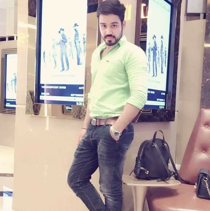 नवोदित अभिनेता राहुल दिक्षीतची आत्महत्या