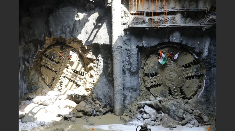 मेट्रो-3: शिवसेना भवन के यहां 2.5 किमी लंबा टनल बना कर जुड़वां TBM मशीनें निकली बाहर