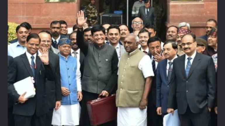 5 लाख तक की कमाई पर कोई टैक्स नहीं , अंतरिम बजट में सरकार ने की घोषणाओं की बारिश 5 लाख तक की कमाई पर कोई टैक्स नहीं , अंतरिम बजट में सरकार ने की घोषणाओं की बारिश