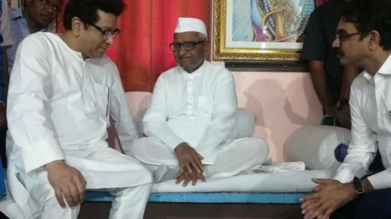 Don't sacrifice your life over a dishonest government: Raj Thackeray to Anna Hazare