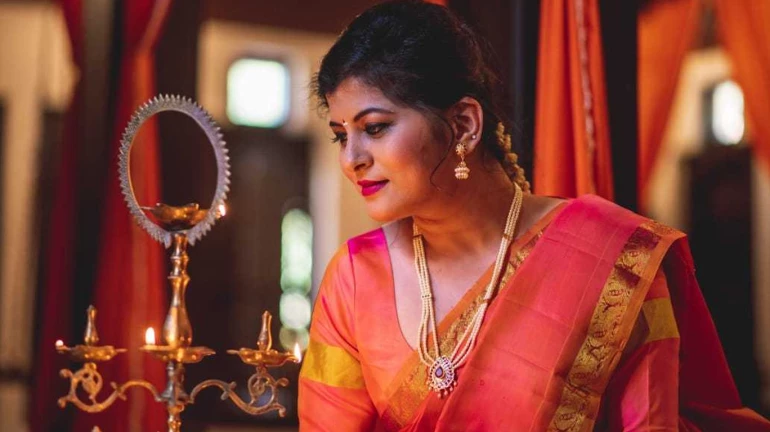 मराठमोळ्या सावनीचं तमिळभाषी व्हॅलेंटाईन गिफ्ट ! मराठमोळ्या सावनीचं तमिळभाषी व्हॅलेंटाईन गिफ्ट !