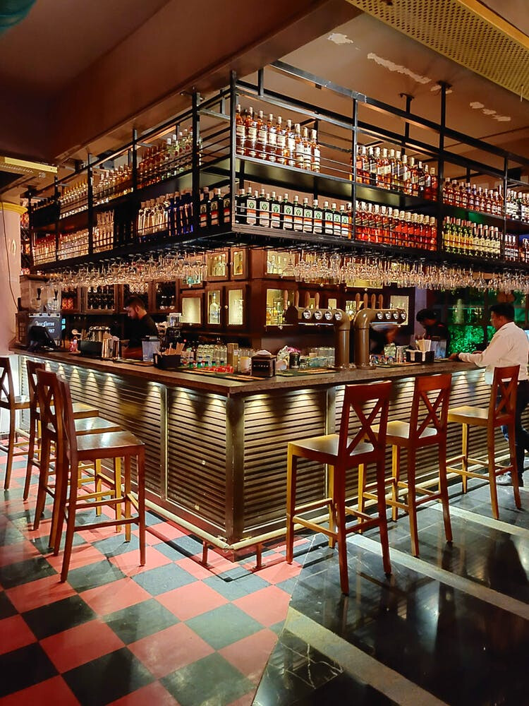 Mitron This F R I E N D S Themed Bar And Cafe In Sakinaka Is Perfect For A Group Outing Zomato şikayet, iletişim, zomato yorumlari ve mueşteri hizmetleri şikayetleri icin tiklayin! mitron this f r i e n d s themed bar