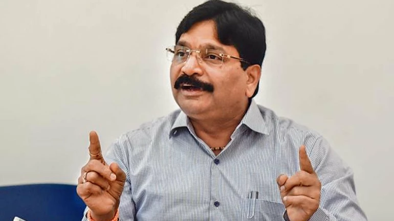 जोगेश्वरीत वानखेडेच्या धर्तीवर क्रिकेट स्टेडियम उभारा - रविंद्र वायकर जोगेश्वरीत वानखेडेच्या धर्तीवर क्रिकेट स्टेडियम उभारा - रविंद्र वायकर